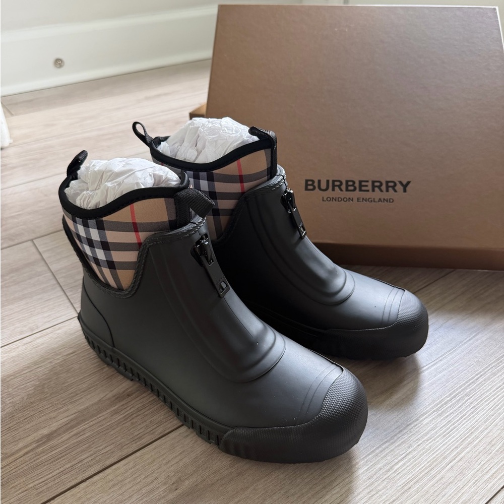 Burberry women’s Black and Checkered Rain Boots